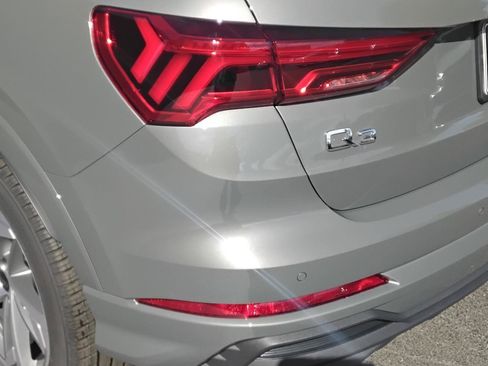 New 2025 Audi Q3 2.0T Premium image 10
