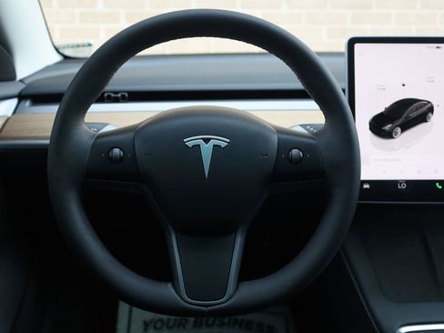 Used 2023 Tesla Model 3 Standard Range RWD image 28