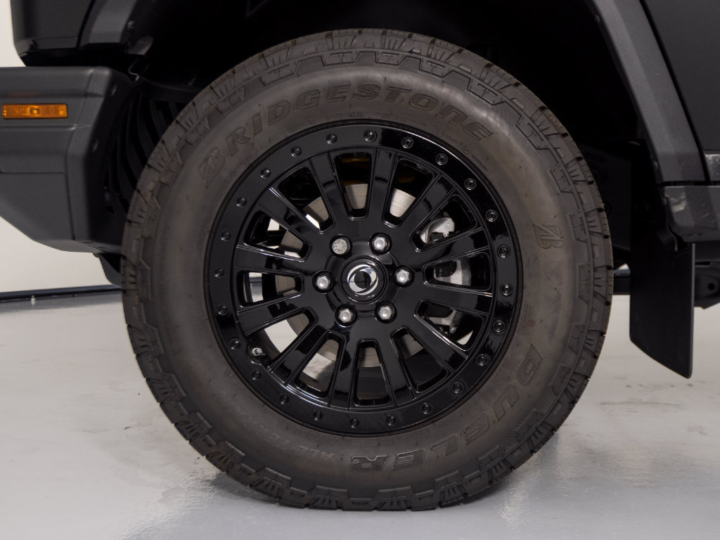 Used 2026 INEOS Grenadier Quartermaster Black Edition AWD/4WD image 9