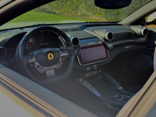 Used 2017 Ferrari GTC4Lusso AWD/4WD image 17
