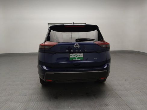 Used 2024 Nissan Rogue SV image 7