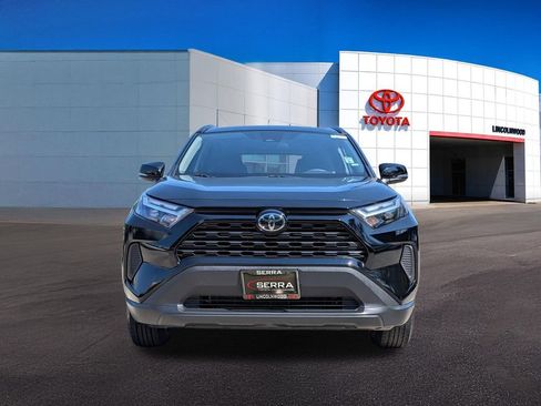 Used 2025 Toyota RAV4 XLE FWD image 4