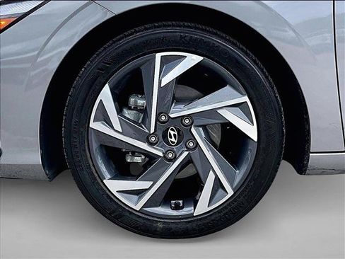 Used 2025 Hyundai Elantra Sport w/ Cargo Package FWD image 10