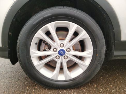 Used 2018 Ford Escape SE image 21