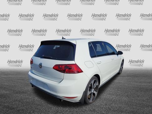 Used 2017 Volkswagen Golf S image 10