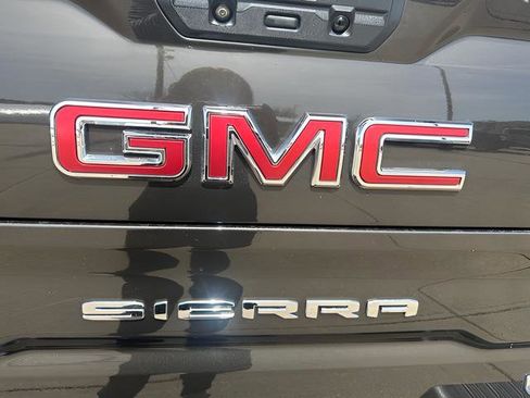 Used 2021 GMC Sierra 1500 Elevation w/ Preferred Package image 28