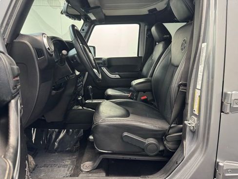 Used 2014 Jeep Wrangler Unlimited Sport image 12