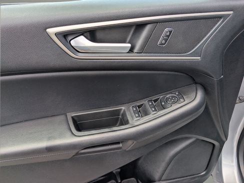 Used 2022 Ford Edge SEL AWD/4WD image 9