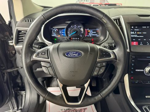 Used 2018 Ford Edge Titanium w/ Ford Safe & Smart Package FWD image 13