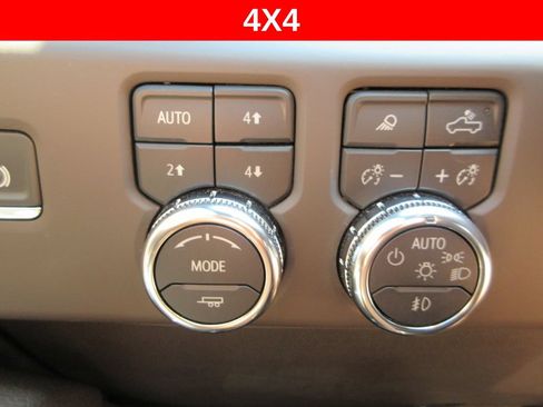 Certified 2025 GMC Sierra 2500 Denali w/ Denali Reserve Package AWD/4WD image 32