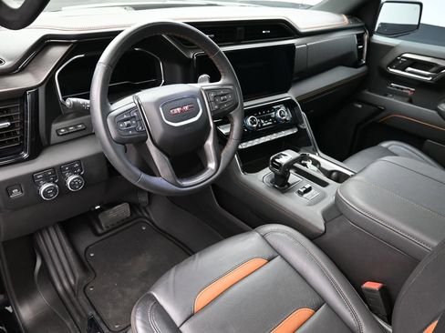 Used 2024 GMC Sierra 1500 AT4 w/ Technology Package AWD/4WD image 22