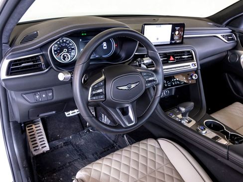 Used 2025 Genesis G70 3.3T Advanced w/ Sport Prestige Package image 17