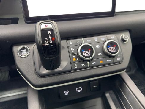 Used 2020 Land Rover Defender 110 SE image 65