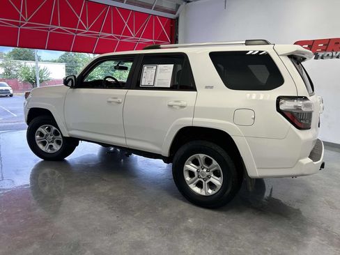 Used 2019 Toyota 4Runner SR5 AWD/4WD image 6