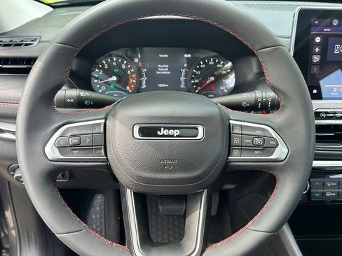 Used 2022 Jeep Compass Trailhawk w/ Sun and Sound Group AWD/4WD image 22