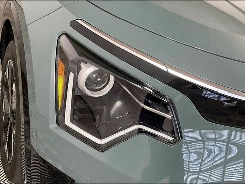 Used 2023 Kia Niro Wind FWD image 27