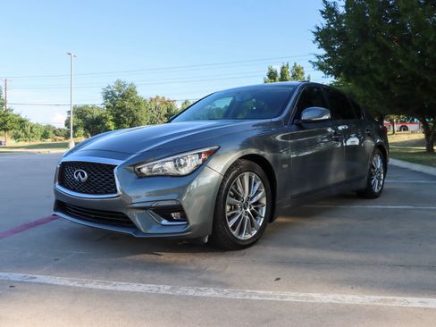 Used 2018 INFINITI Q50 Luxe RWD image 3