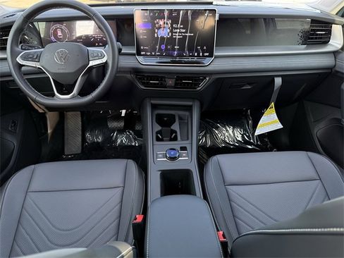 New 2026 Volkswagen Tiguan SE image 7