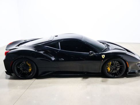 Used 2020 Ferrari 488 Pista image 76