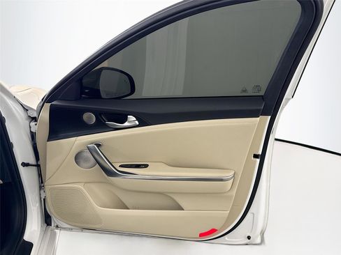 Used 2023 Kia Stinger GT-Line w/ Sun & Sound Package image 20