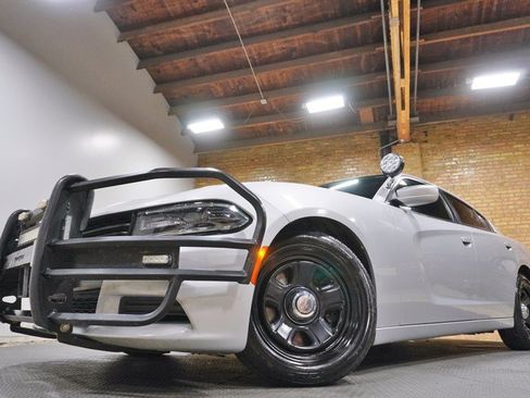 Used 2021 Dodge Charger Police w/ Fleet Safety Group RWD image 3