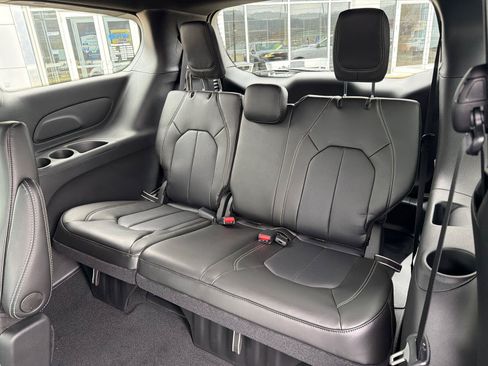New 2026 Chrysler Voyager LX FWD image 24