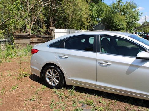Used 2016 Hyundai Sonata SE FWD image 5
