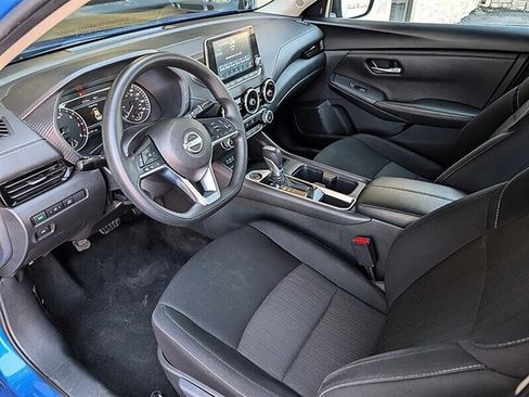 Used 2024 Nissan Sentra SV FWD image 2