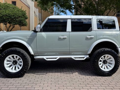 Used 2024 Ford Bronco Outer Banks image 2