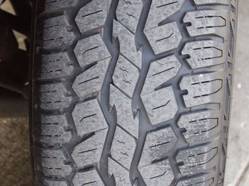 Used 2018 GMC Sierra 1500 SLE w/ SLE Value Package image 14