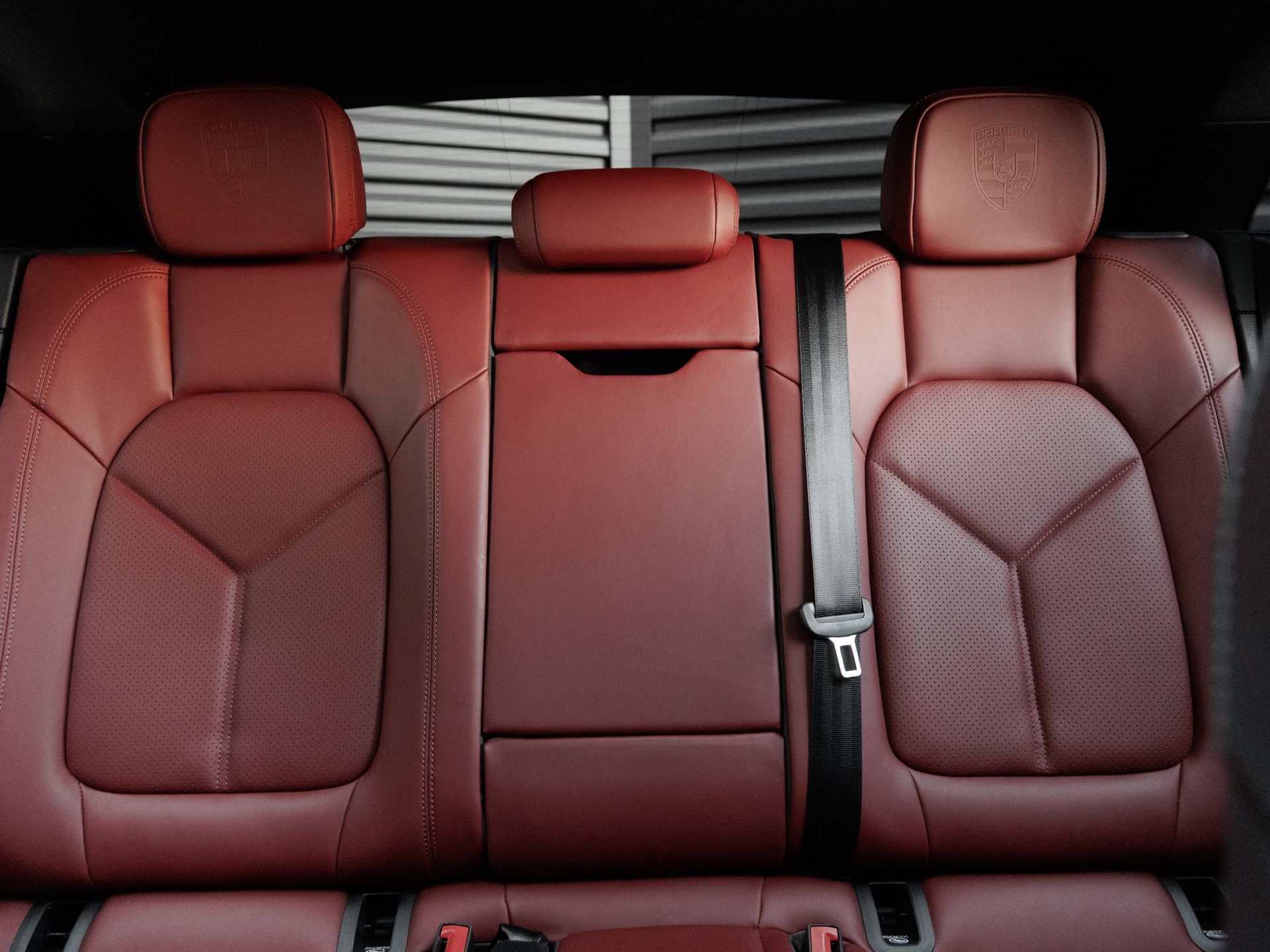 Certified 2026 Porsche Macan AWD/4WD image 25