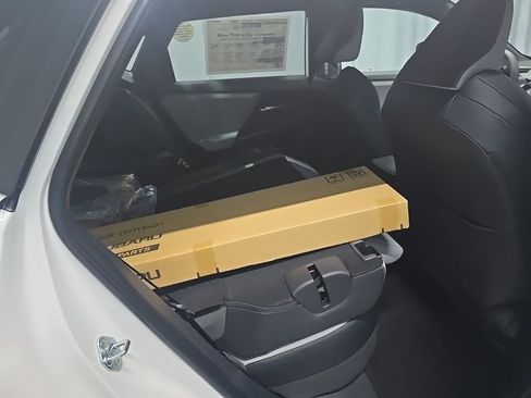New 2026 Subaru Solterra AWD/4WD image 7