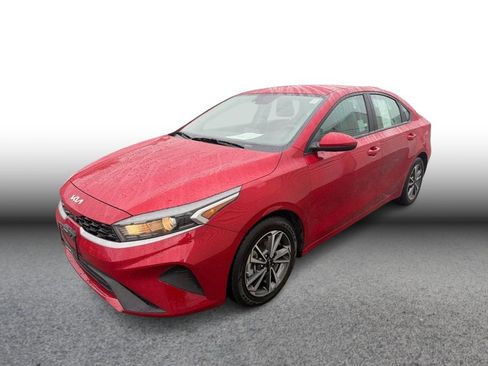 Certified 2023 Kia Forte LXS image 1