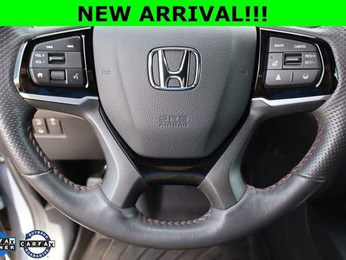 Used 2025 Honda Ridgeline Black Edition image 11