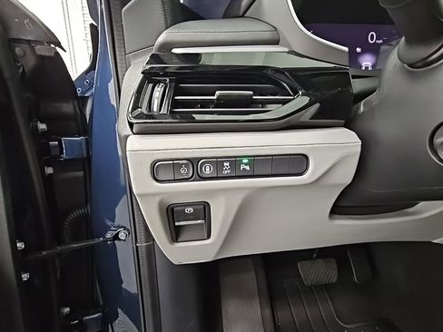 Used 2025 Acura MDX w/ Technology Package image 28