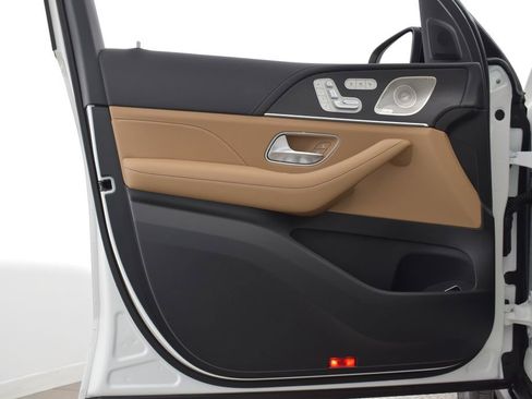 Certified 2026 Mercedes-Benz GLE 350 4MATIC image 11