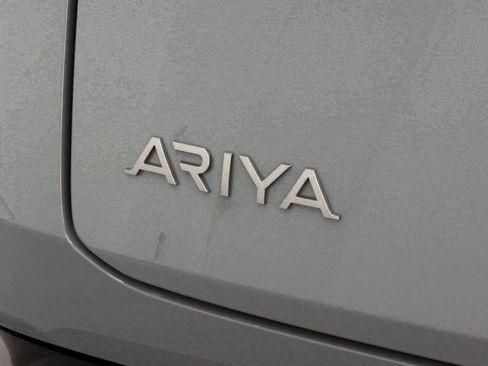 Used 2025 Nissan Ariya AWD image 19
