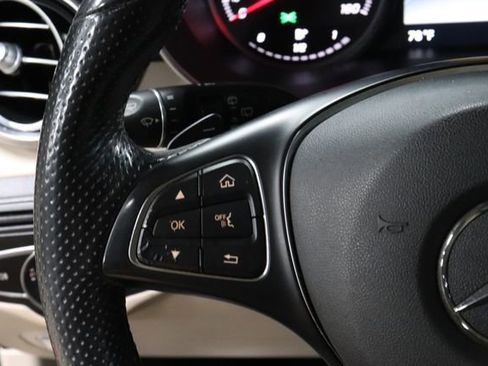 Used 2019 Mercedes-Benz GLC 300 4MATIC image 29