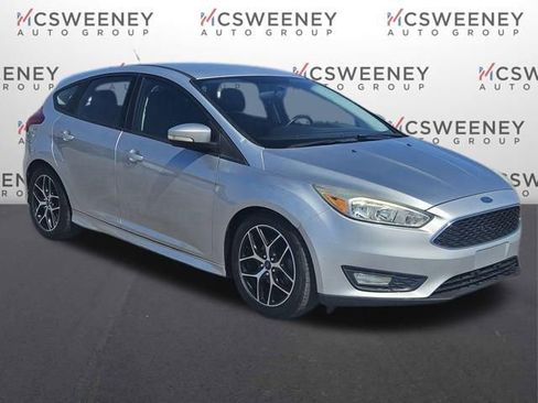 Used 2015 Ford Focus SE w/ SE Sport Package image 7