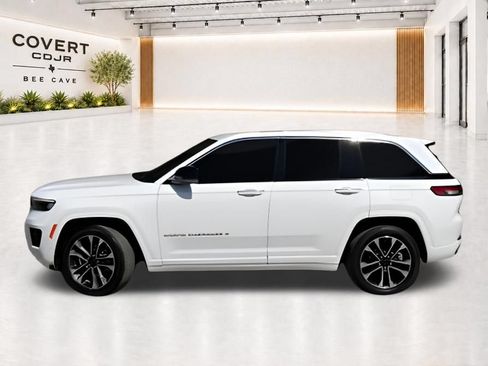 Used 2024 Jeep Grand Cherokee Overland w/ Adv Protech Group III AWD/4WD image 4