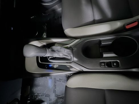 Used 2025 Toyota Corolla LE image 24