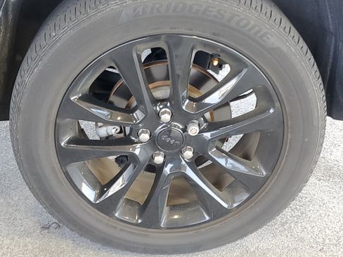 Used 2020 Jeep Grand Cherokee Altitude RWD image 6
