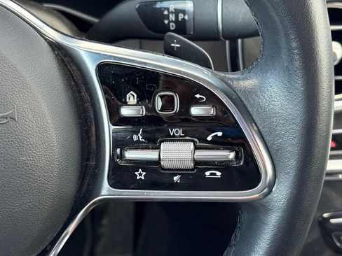 Used 2023 Mercedes-Benz GLC 300 4MATIC Coupe image 21