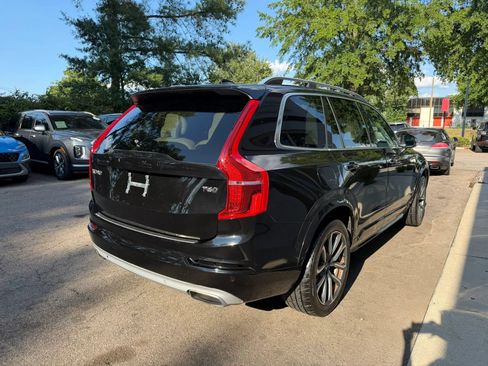 Used 2018 Volvo XC90 T6 Momentum w/ Convenience Package AWD/4WD image 5