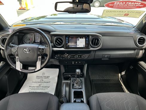Used 2019 Toyota Tacoma TRD Sport AWD/4WD image 19