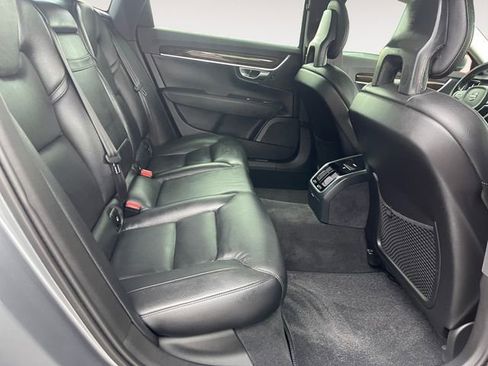 Used 2018 Volvo S90 T5 Momentum w/ Momentum Plus Package image 21