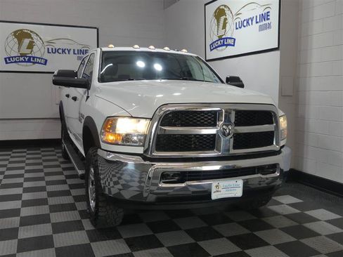 Used 2017 RAM 2500 Tradesman w/ Chrome Appearance Group AWD/4WD image 5