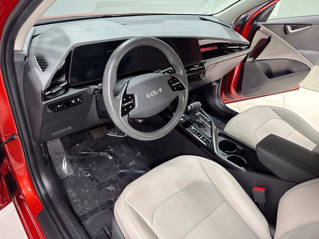 Used 2023 Kia Niro EX FWD image 12