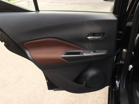 Used 2024 Nissan Kicks SR FWD image 21