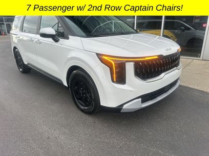 Used 2025 Kia Carnival